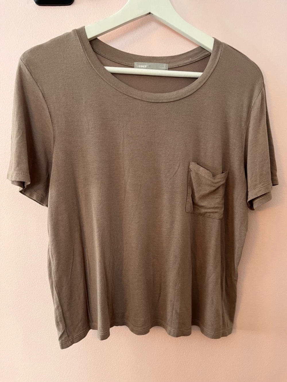 Tresics Everyday Pocket Tee - Taupe / Gray - Brown Comfy & Soft